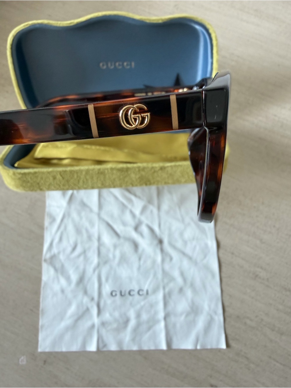 Gucci Women’s Tortoiseshell Cat-Eye Sunglasses - Brown Gradient - Picture 2 of 8